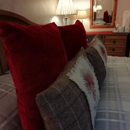 Toads Croak Bed & Breakfast Инвернес Екстериор снимка