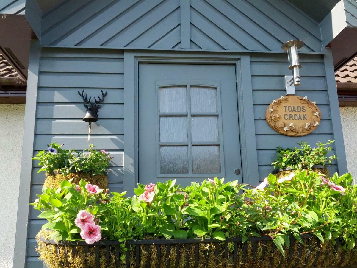 Toads Croak Bed & Breakfast Инвернес Екстериор снимка