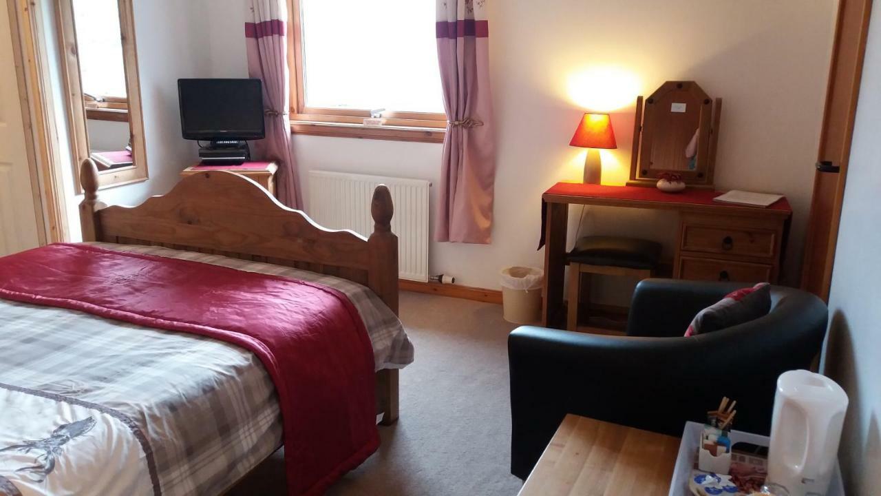 Toads Croak Bed & Breakfast Инвернес Екстериор снимка