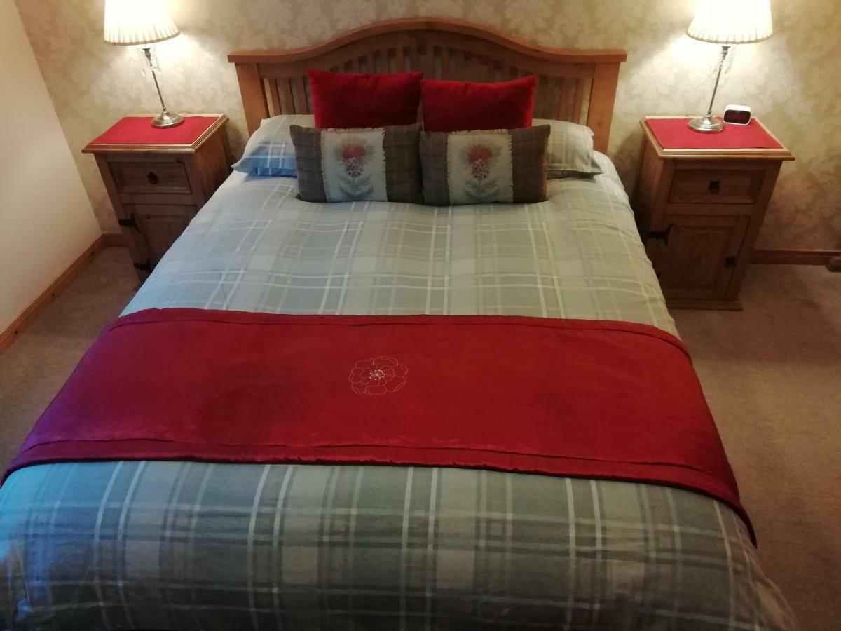 Toads Croak Bed & Breakfast Инвернес Екстериор снимка